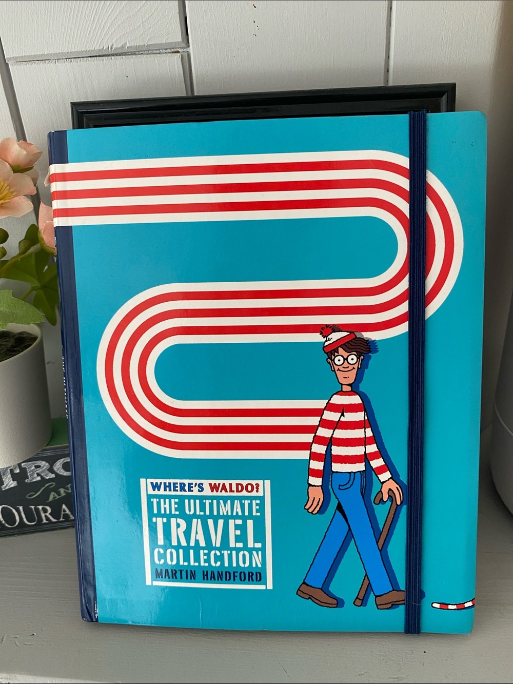 Where’s Waldo The Ultimate Travel Collection Book look and find